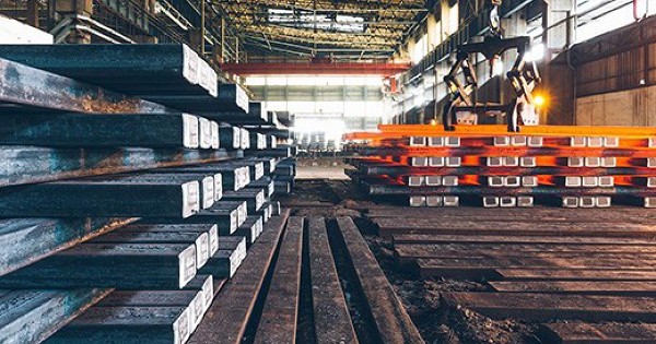 Giá thép hôm nay 24/9: Gián đoạn nguồn cung tại Brazil khiến giá kỳ hạn giằng co